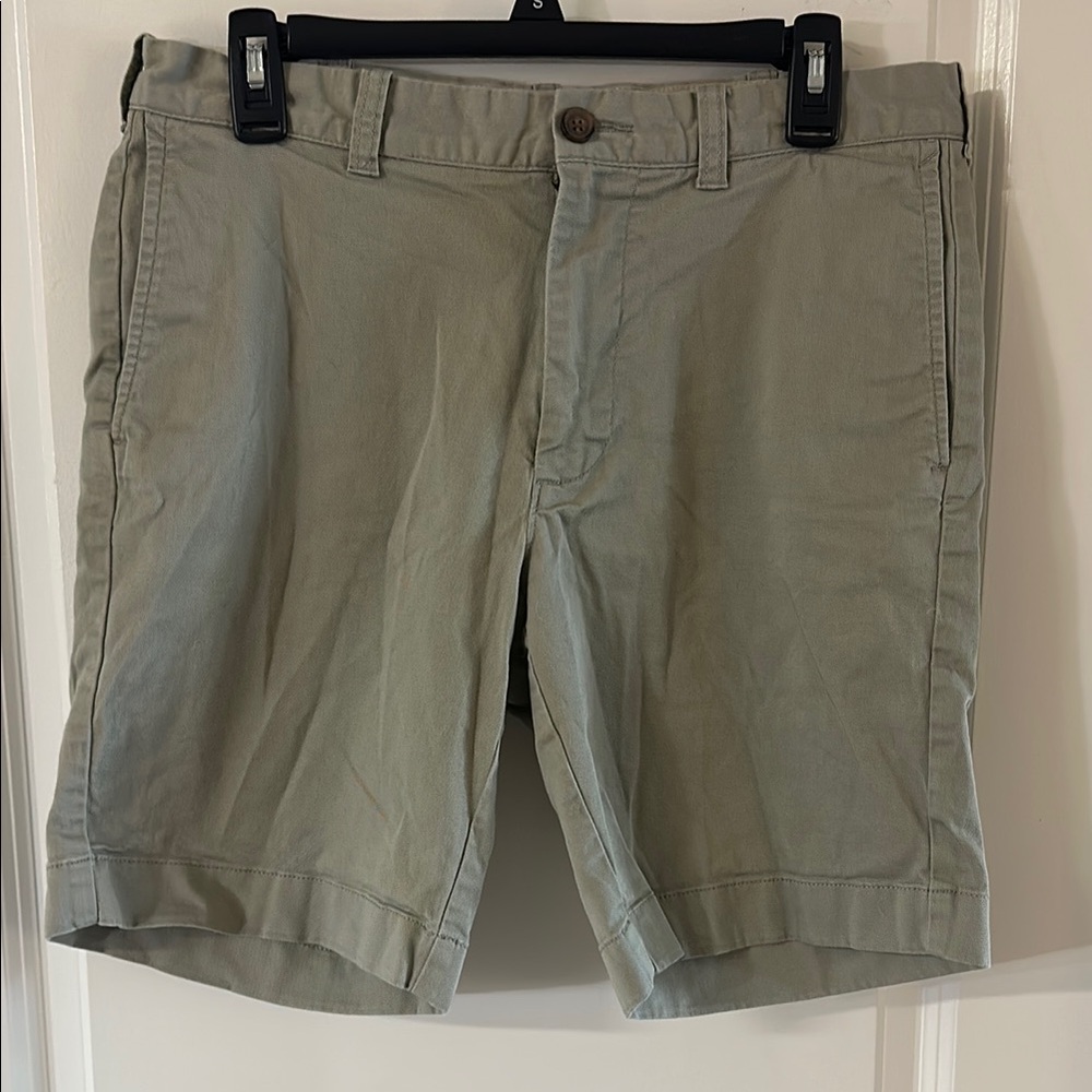 J. Crew Men's Flex Gramercy Sage Green Flat Front Shorts